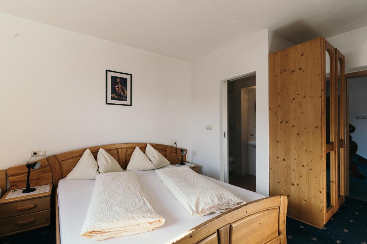 Gasthof Residence Brugghof & Erlhof Campo Tures Luaran gambar