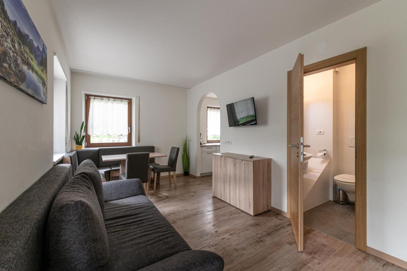 Gasthof Residence Brugghof & Erlhof Campo Tures Bilik gambar
