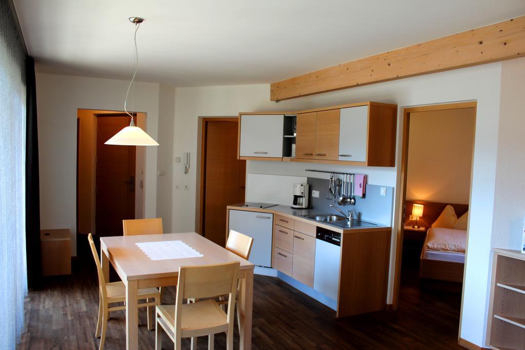 Gasthof Residence Brugghof & Erlhof Campo Tures Bilik gambar
